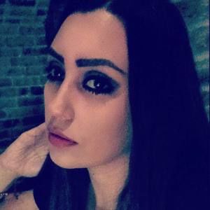 Meet your Posher, Claudia